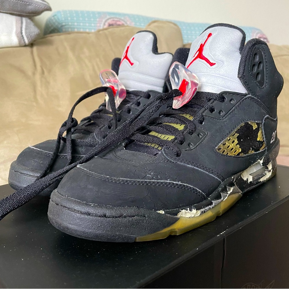 Nike Air Jordan 5 Black Metallic 2006 

6y GS Restoration Basketball
